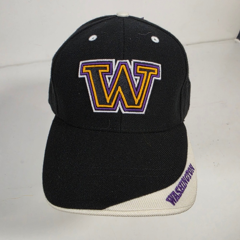 Twins Enterprise Washington Huskies Hat Black Purple Gold Wool Blend NWT